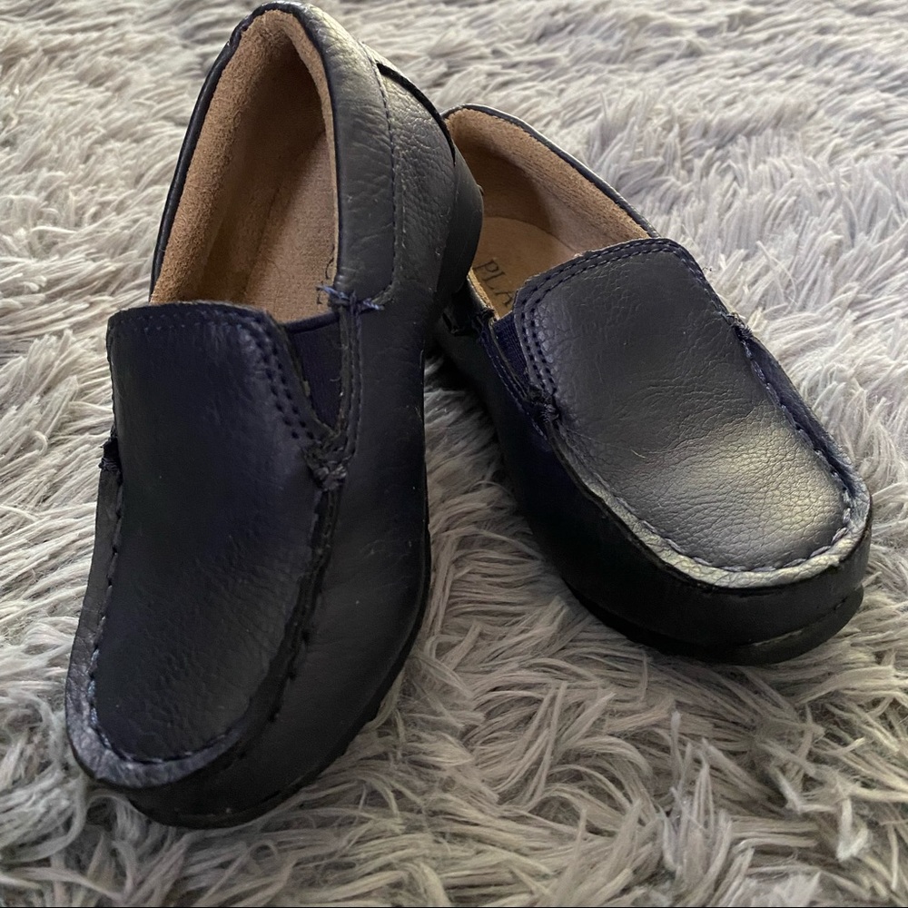 Blue dress shoes  size 6 boys